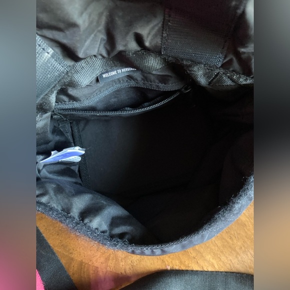 Herschel Supply Company Mini messenger  Bag Durable Nylon - Picture 5 of 7